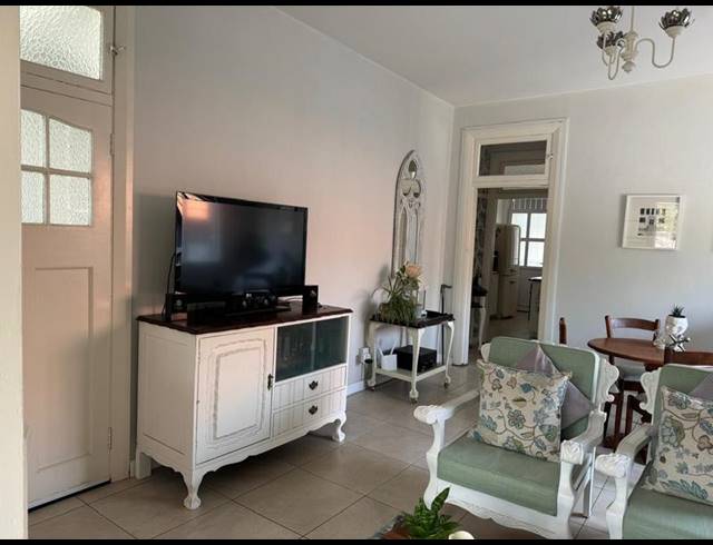 2 BEDROOM APARTMENT FOR SALE IN BEREA